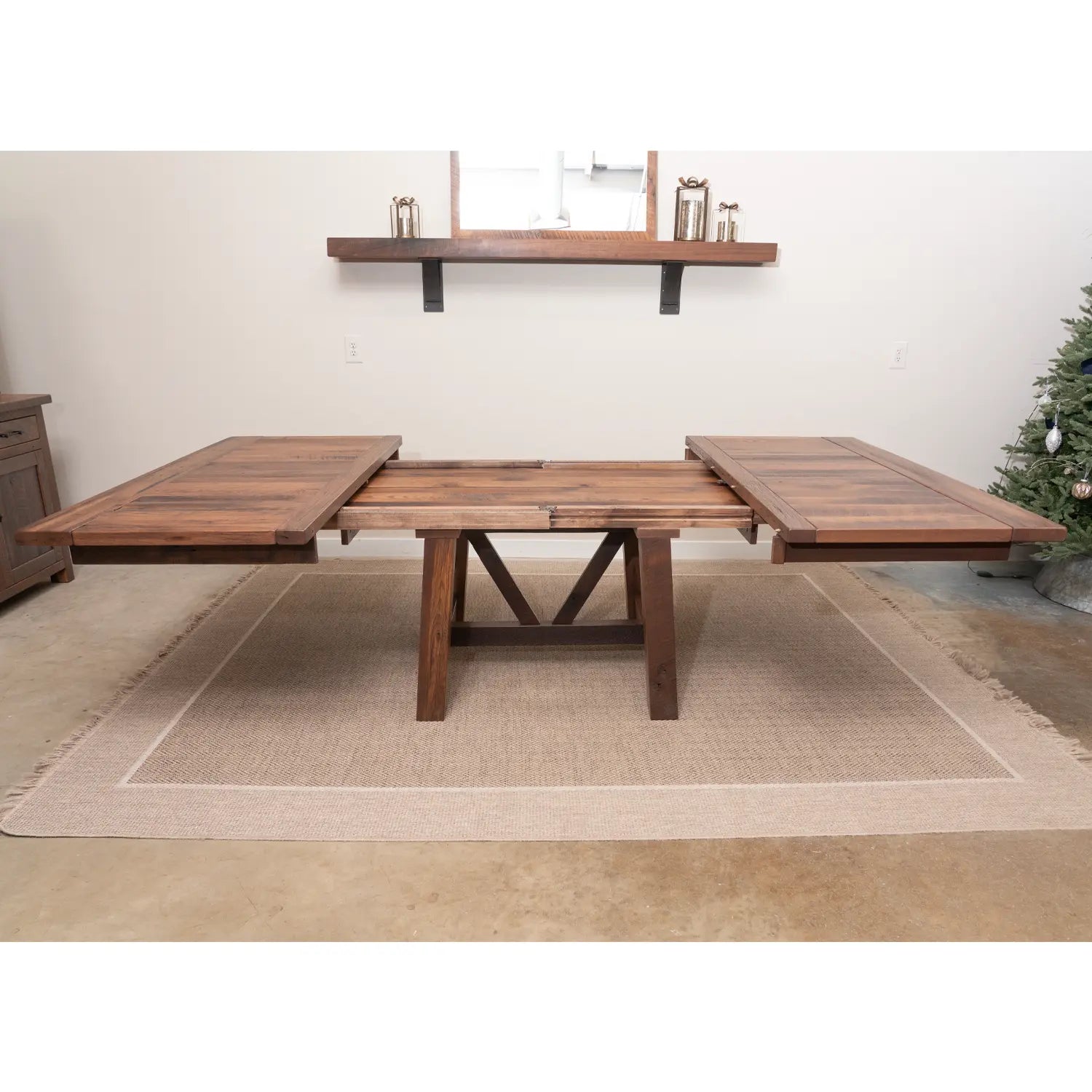 Leaf Inserts in Square Dining table