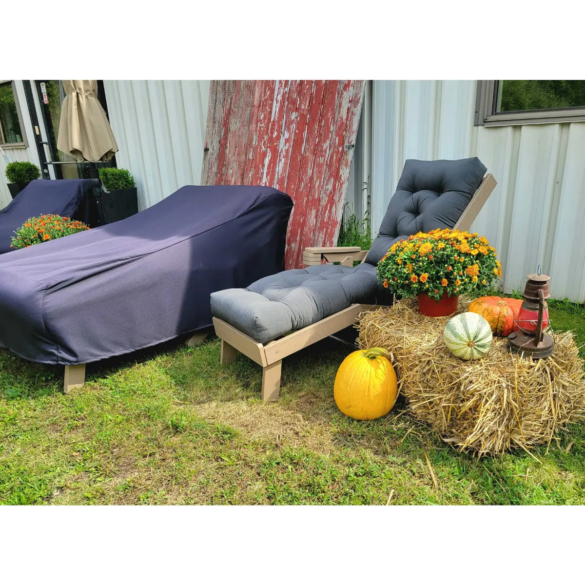 Outdoor Lounge Chair with Waterproof Furniture Cover