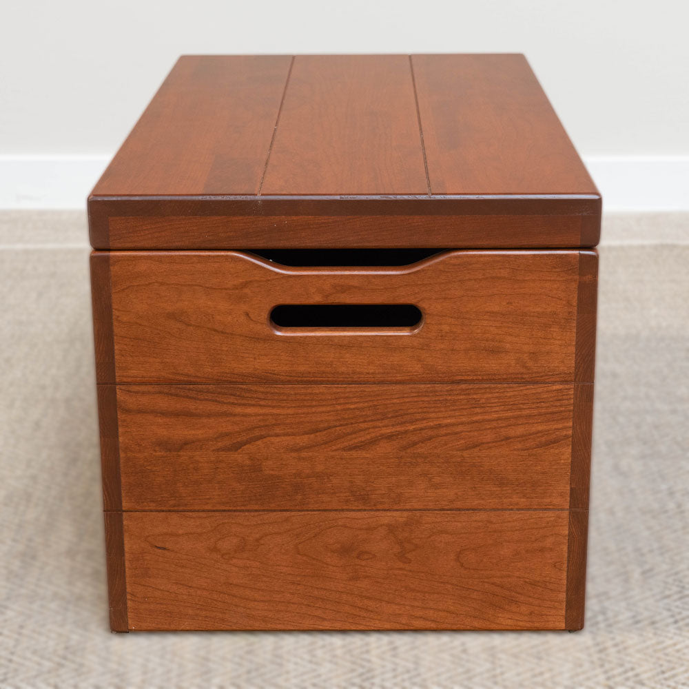 Cherry Wood Blanket Chest, Washington Cherry Stain