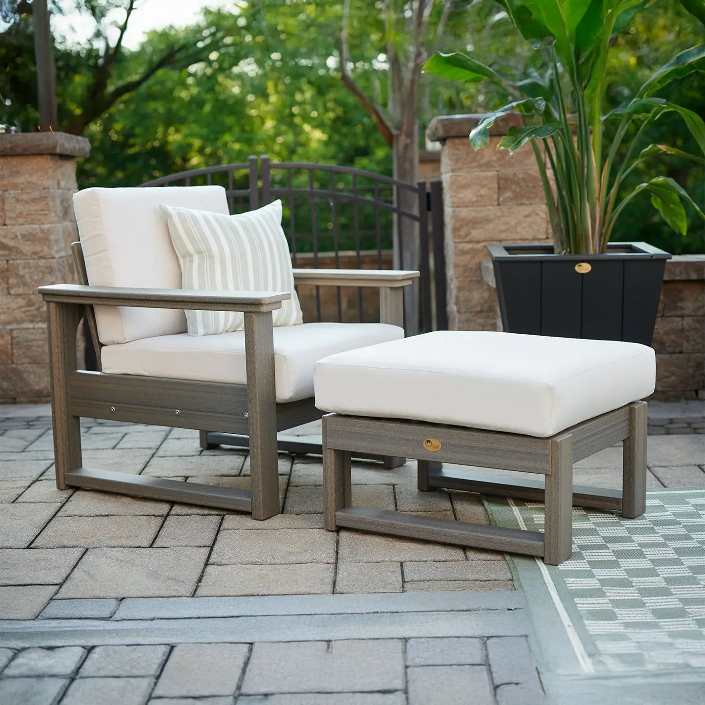 Lanai Deep Seating Ottoman - Crafted for Lasting Outdoor Living