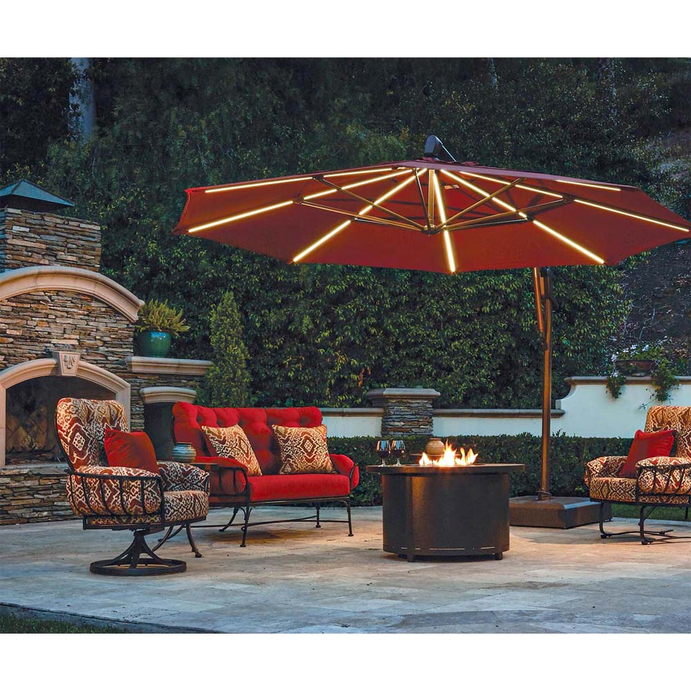 Outdoor Cantilever Umbrella