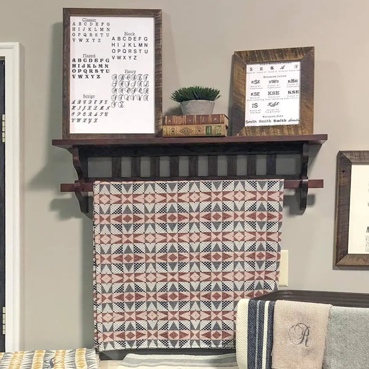Mission Quilt Rack with Shelf