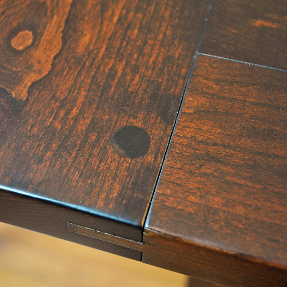 amish dining table details